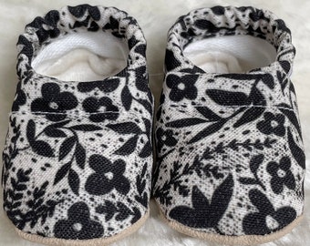 SYLVIE - Black and White Floral Women's slippers, Organic Lined House Slippers, Hospital Maternity shoes