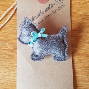 Felt Grey terrier brooch with mint bow