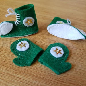 Felt elf doll trainers and gloves set in dark green