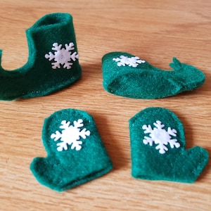 Felt elf doll boots and gloves with snowflakes in green