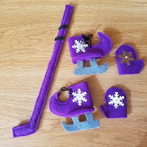 Felt elf ice hockey set in purple