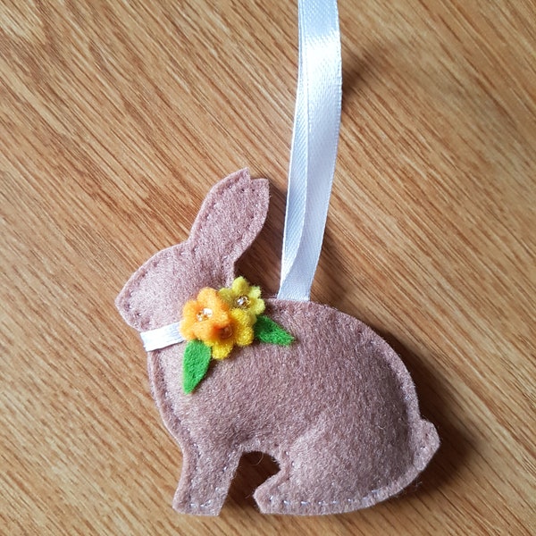 Felt Easter rabbit bauble in brown