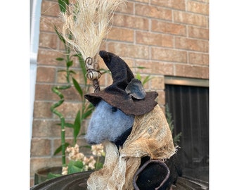 Handmade Halloween Mouse - Primitive Witch Mouse - Fall Room Accent - Halloween Table Display - Country Mouse - Fall Room Accent