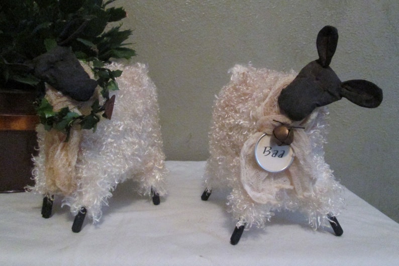 Primitive Sheep , Primitive Sheep with Wreath , Handmade Country Decor , Decorative Sheep , Summer Primitive Sheep , Farm Table Decor image 4