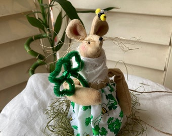 Primitive St. Patrick's Day Mouse , Country Mouse , Handmade Folk Art  Fabric Mouse with Shamrock , Room Decoration , Spring Mouse Decor,