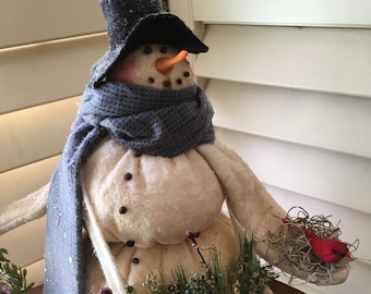 Muñeco de nieve primitivo - Muñeco de nieve festivo - Exhibición de mesa navideña - Pájaro navideño - Exhibición de invierno - Exhibición campestre - Exhibición navideña rústica