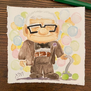 Puede incluir: Pintura acuarela de un personaje de dibujos animados con un traje marrón, una pajarita y gafas. El personaje sostiene un bastón y está rodeado de círculos coloridos.