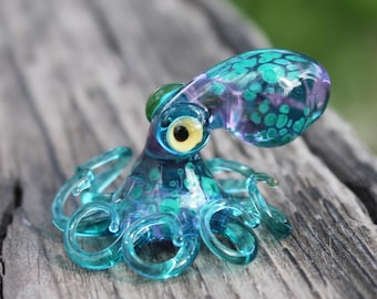 Blue Glass Octopus Figurine Miniature Hand Blown Octopus Sculpture Ocean Decor Cute Sea Creature Gift Small Glass Animal Collectible