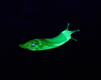 Uranium Glass Spotted Slug glass sculpture - Glass UV Spotted SLUG - lampwork Vaseline Glass Snail - Glass Slug sculpture