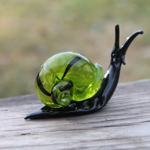 Glass Snails hand sculpted Snail glass sculpture Glass snail Snail Figure Glass snail figurine Miniature snail Miniature Figurine Ornament