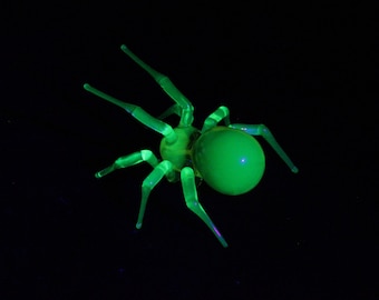 Uranium Glass Spider Uranium Vaseline Glass Figurine Spider Glass UV Spider Glass  Figurine
