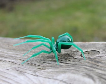 Glass Spider - Art Glass Sculpture Spider - Emerald Spider