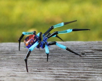 GLASS SPIDER lampwork Handcrafted Glass animal, Art Glass Spider Figurine Glass Figurine Animal Figure Glass Sculpture
