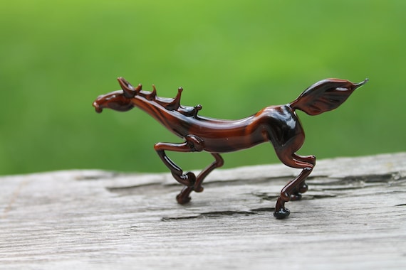 ガラスの馬の置物 - 吹きガラスの馬 - 馬の置物 - ミニチュアの馬