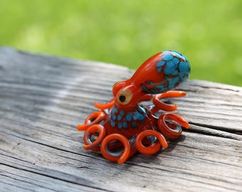 青、オレンジ、赤のガラス製タコの置物、ミニチュア海洋生物 – 小さな