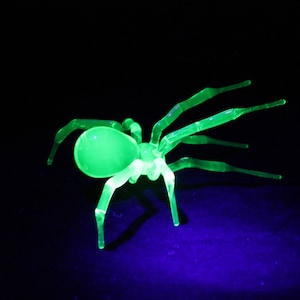 Uranium Glass Spider Uranium Vaseline Glass Figurine Spider Glass UV Spider Glass  Figurine
