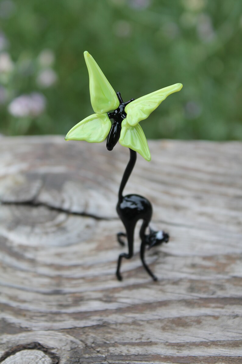 Glass Cat With Butterfly Figurine glass cat figurine image 4