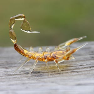 ブロンズスコーピオンガラスミニチュア、動物ガラス、アートガラス、吹きガラス、ガラス彫刻、ガラスアート