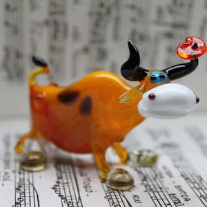 Handmade glass with cow Animals Glass, Art Glass, Blown Glass, Sculpture Made Of Glass, blown glass figurine