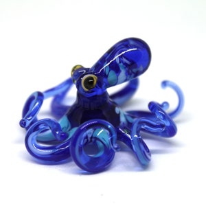 Small Glass Octopus glass figurine Miniature Octopus Little Glass Animals Murano Gift Blown Sculpture Art Collectible Artglass Lampwork image 5