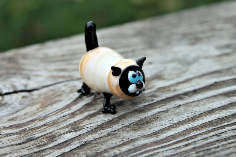 Glass cat figurine Hand Blown Glass figurine cat siamese cat figurine Glass animal Handblown cat Lampwork cat Glass sculpture