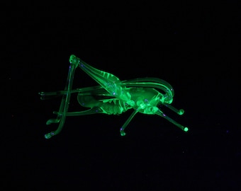 Uranium Glass Grasshopper Glass UV insects Sculpture Collectible Figurine locust Vaseline Glass locust  Unique gift