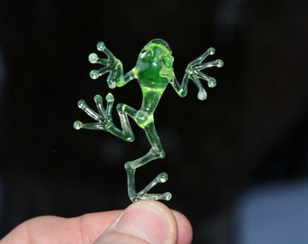 ウランガラスのカエルペンダントペンダント吹きガラスのカエルウラン
