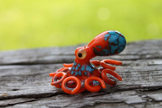 ガラス製魚置物 オレンジと黒のストライプ 青、オレンジ、赤のガラス製タコの置物、ミニチュア海洋生物 – 小さな