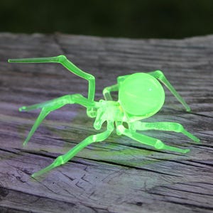Uranium Glass Spider Uranium Vaseline Glass Figurine Pendant  Spider Glass UV Spider Glass  Figurine