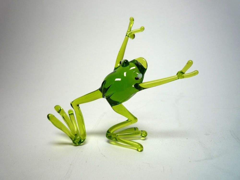 blown glass frogs