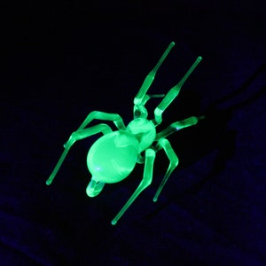 Uranium Glass Pendant Spider Uranium Vaseline Glass Figurine Hanging Spider Glass UV Spider Glass  Figurine
