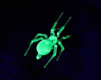 Uranium Glass Pendant Spider Uranium Vaseline Glass Figurine Hanging Spider Glass UV Spider Glass  Figurine