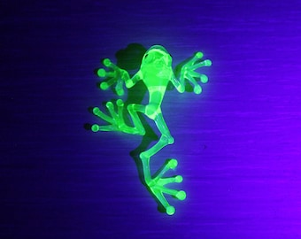 Uranium Glass Frog Pendant pendant  Blown Glass Frog Uranium Vaseline Glass Figurine  Frog necklace Frog  Glass UV Miniature