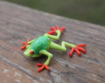 callidryas tree frog Blown Glass Frog Sculpture poison dart frog  lampwork boro toy Glass Frog Miniature Agalychnis callidryas