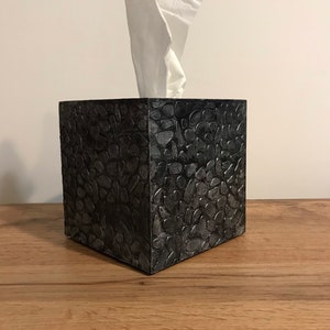 Tissue box cover Stones tissue box Silver stones Wooden tissue holder Silver tissue box Square napkin box Wooden box Bathroom decor Stones