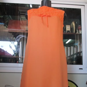 Charming 60s shift orange dress/Trevira/Smocking at the top/Twiggy style/Size 8/ Abito trevira anni 60.Arancio.Nido d&#39;ape sul top.Tg.42-44/