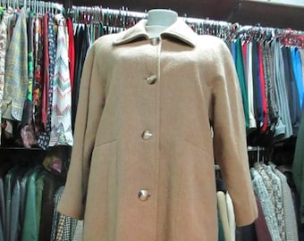 Late 50s camel alpaca coat/Tailored/Raglan sleeves/Cute buttons/Pockets/Lined/Size 8-10 US/Cappotto sartoriale alpaca fine anni 50/Tg.44 ITA