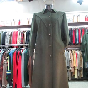 70s green loden coat/&quot;Loden Frey&quot;/Wool/Entry pockets/Back box-pleat/Lined/Size M-8 US/Loden anni 70/Lana/Cannone dietro/Foderato/Tg. 44 IT