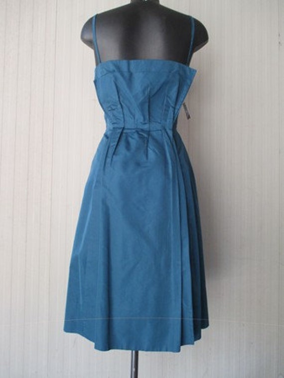50s satin teal colored dress with back tail/Taylo… - image 4