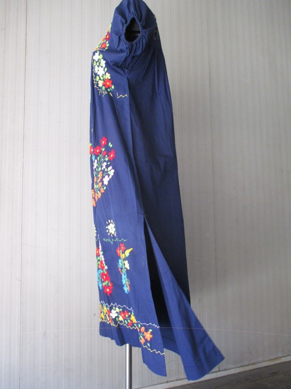 Vtg 70s blue Oaxacan dress/Mexican dress/Hand emb… - image 4