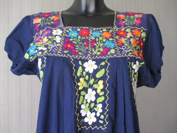 Vtg 70s blue Oaxacan dress/Mexican dress/Hand emb… - image 2