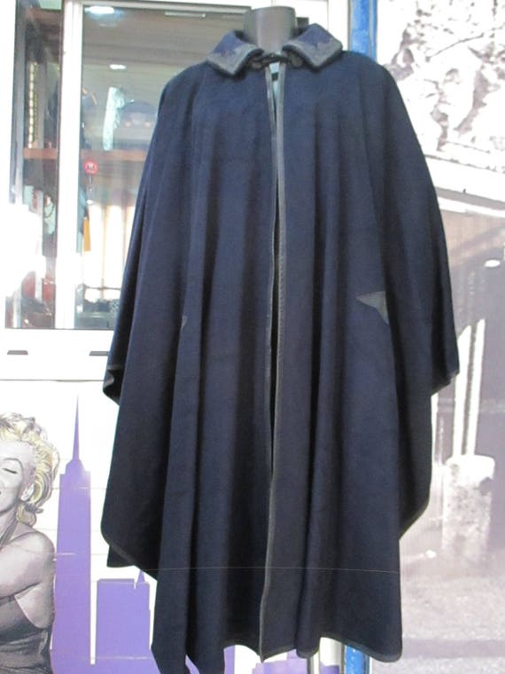 Fantastic 70s blue wool capeCloak Ballarini Raincoats Trench Coat Vintage