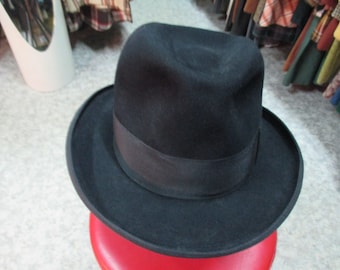 40s/50s black men's hat/Stiff brim/Made in Germany/Felt fabric/Size 21.6"/Small/Cappello nero anni 40-50/Tesa rigida/55 cm circonferenza