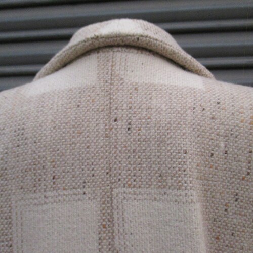 Early 80s ivory wool coat/Checkered pattern/Shawl collar/Raglan shops sleeve/Size M/Cappotto avorio anni 80/Disegno quadri/Collo sciallato/Tg.M