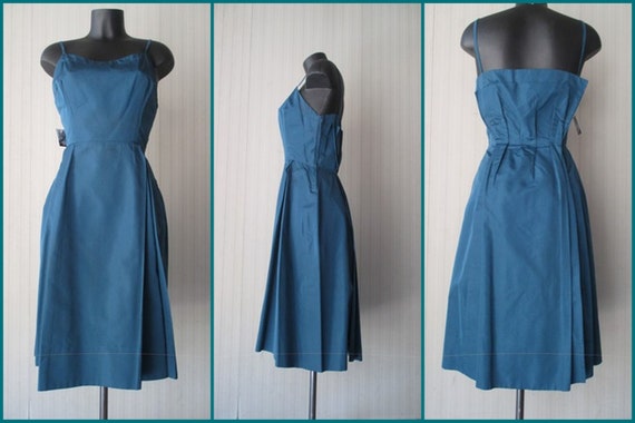 50s satin teal colored dress with back tail/Taylo… - image 5