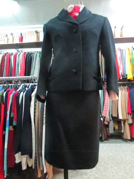 Vtg 50s black tailored skirt suit/Wool blended/Des