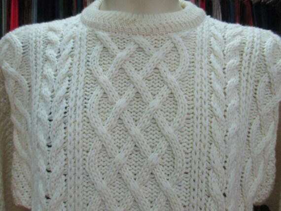 FermataDautobus 80s White jumper/Acrylic and wool/Cable Stitch Sweater/Size Large/Maglione Bianco Anni 80.Acrilico E lana.Lavorazione A trecce.Tg. L