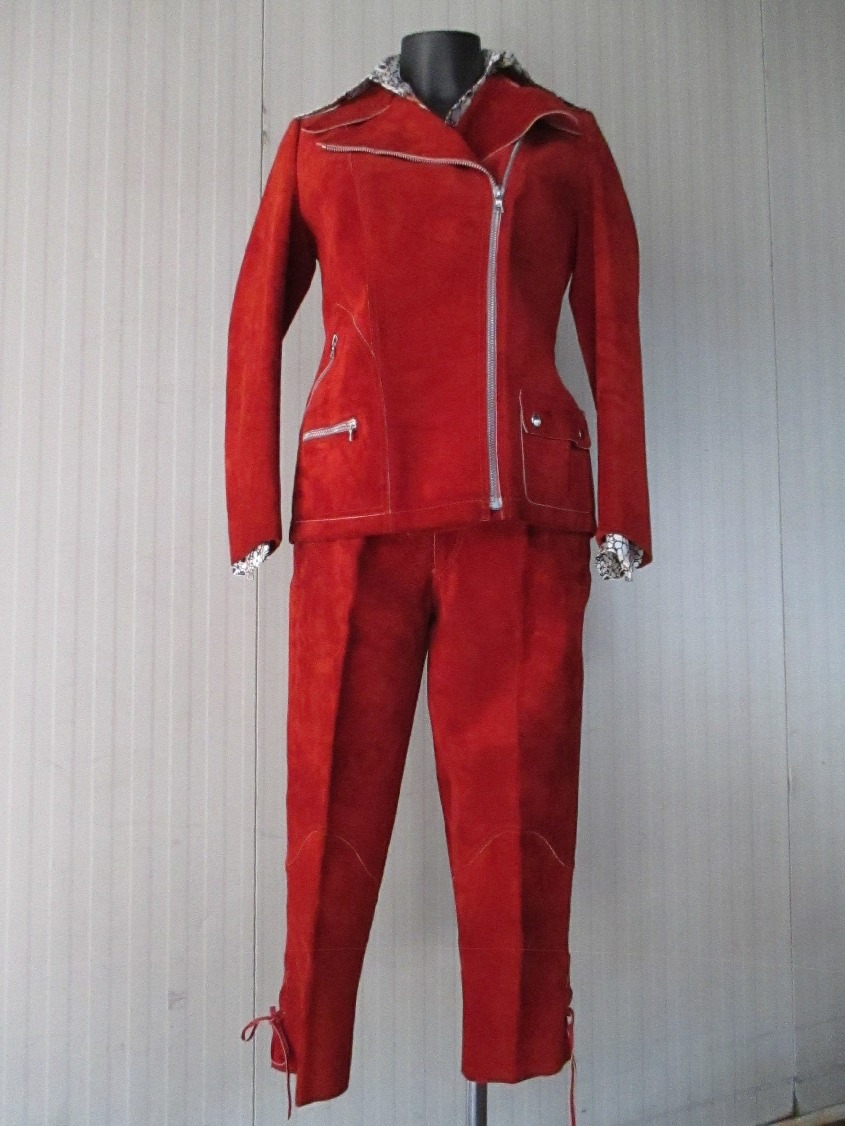 rusty outfit