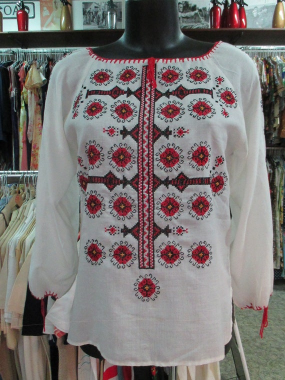 Vtg romanian blouse/50s romanian shirt/Vtg ethnic 