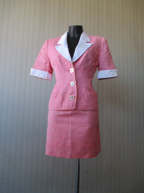 80s pink polka dots skirtsuit/White lapels and cuf